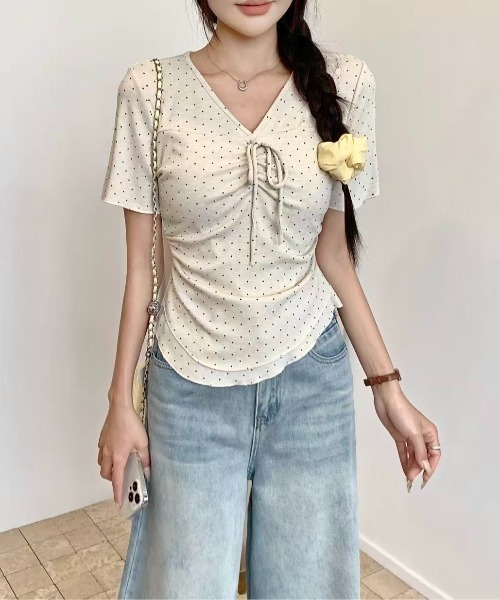 LADY LIKE(レディライク)の「【春夏新作】胸リボンピンドット柄V開きトップス(Tシャツ/カットソー・レディース・サックスブルー/ベージュ/グレー/ホワイト・M)」の14枚目の写真