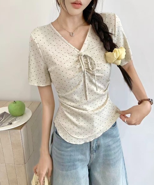 LADY LIKE(レディライク)の「【春夏新作】胸リボンピンドット柄V開きトップス(Tシャツ/カットソー・レディース・サックスブルー/ベージュ/グレー/ホワイト・M)」の15枚目の写真