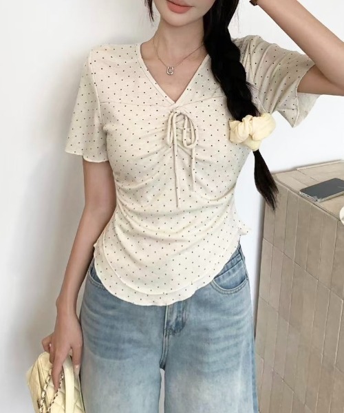 LADY LIKE(レディライク)の「【春夏新作】胸リボンピンドット柄V開きトップス(Tシャツ/カットソー・レディース・サックスブルー/ベージュ/グレー/ホワイト・M)」の16枚目の写真
