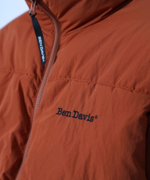 BEN DAVIS(ベンデイビス)の「【BEN DAVIS(ベンデイビス)】BD PUFFER JACKET / ダウンジャケット パッファー シンプルロゴ ユニセックス(ダウンジャケット/コート・メンズ・ブラック/オレンジ系その他3/アイボリー/その他1・X-LARGE/LARGE/MEDIUM)」の18枚目の写真
