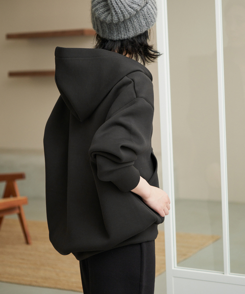 SLOBE IENA(スローブイエナ)の「《ゴールドジップ/》ボリュームジップアップフーディー(パーカー・レディース・アイボリー/グレー/ブラック・FREE)」の10枚目の写真