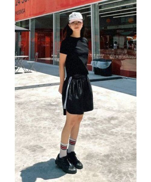 SUARE WOMEN(スアレウーマン)の「(ウィメンズ)シルケットベーシックTシャツ - 5カラー(Tシャツ/カットソー・レディース・ブラック・SMALL)」の5枚目の写真