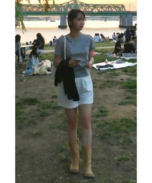 SUARE WOMEN(スアレウーマン)の「(ウィメンズ)シルケットベーシックTシャツ - 5カラー(Tシャツ/カットソー・レディース・ブラック・SMALL)」の2枚目の写真