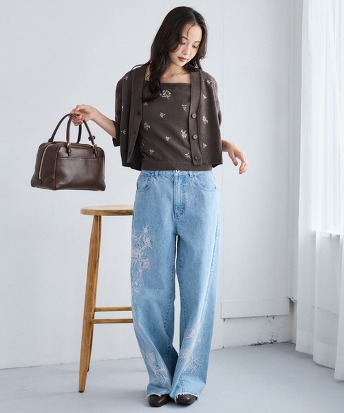 mysty woman(ミスティウーマン)の「フラワー刺繍ニットカーディガン5分袖 1061808(カーディガン/ボレロ・レディース・オフホワイト/ブラック/ブラウン・FREE)」の17枚目の写真