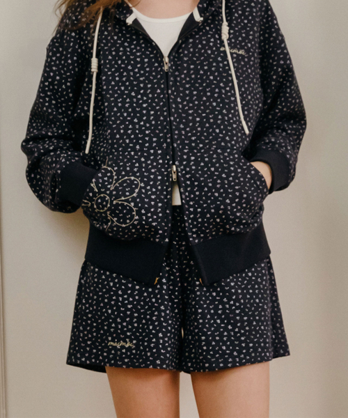 MAC MOC(マックモック)の「Kkot banji 反ジ フラワースティッチ ワッフルバンディングショーツ_2color(その他パンツ・レディース・ネイビー/アイボリー・FREE)」の3枚目の写真