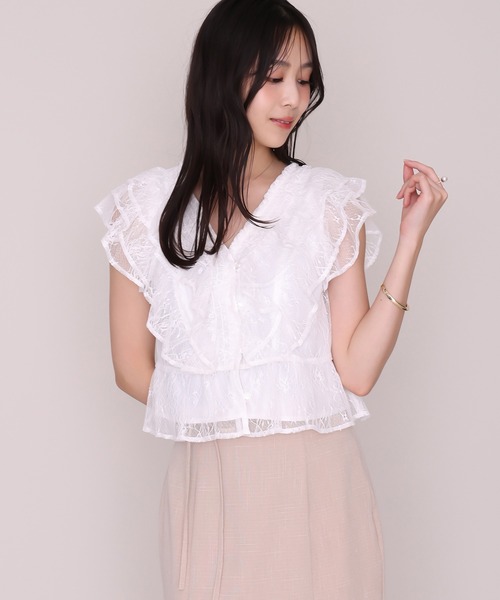 MISCH MASCH(ミッシュマッシュ)の「2026秋冬新作 シャーリングペプラムブラウス(シャツ/ブラウス・レディース・ホワイト/ブラック/オレンジ・フリ-)」の6枚目の写真
