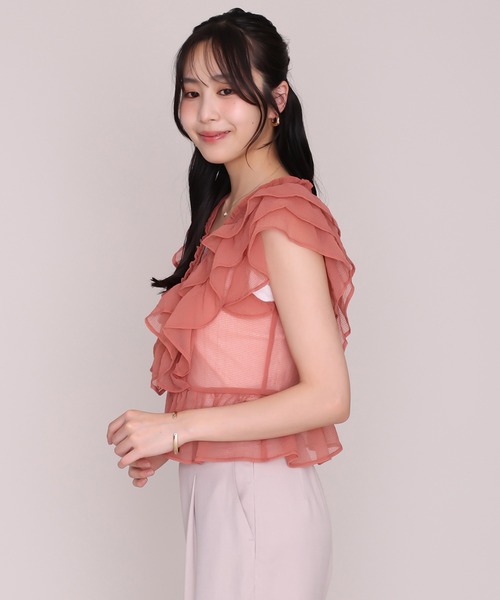 MISCH MASCH(ミッシュマッシュ)の「2026秋冬新作 シャーリングペプラムブラウス(シャツ/ブラウス・レディース・ホワイト/ブラック/オレンジ・フリ-)」の11枚目の写真