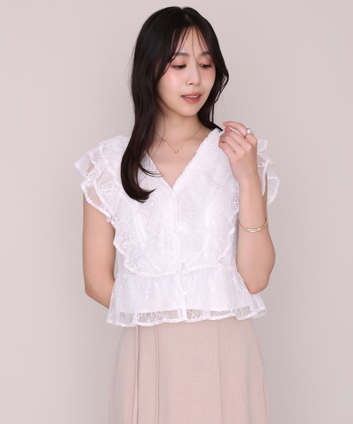 MISCH MASCH(ミッシュマッシュ)の「2026秋冬新作 シャーリングペプラムブラウス(シャツ/ブラウス・レディース・ホワイト/ブラック/オレンジ・フリ-)」の5枚目の写真
