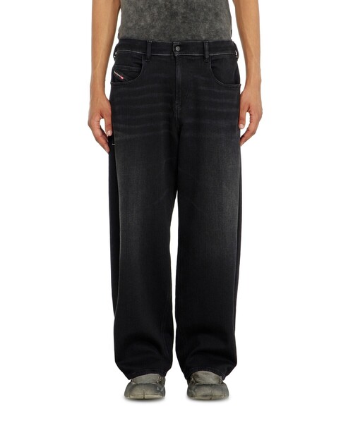 DIESEL(ディーゼル)の「メンズ デニムパンツ ジョグジーンズ 2097 D-ENIM-M-BW JOGG(デニムパンツ・メンズ・ブラック・30inch/24inch/26inch/28inch)」の4枚目の写真