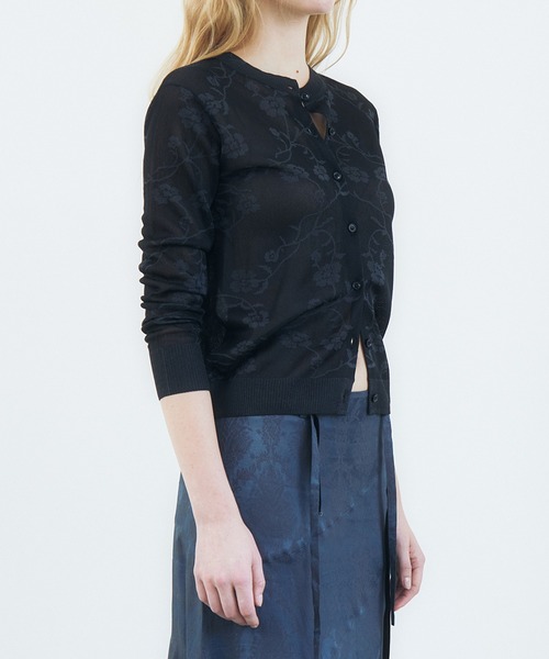 LE CIEL BLEU(ルシェルブルー)の「フローラルジャカードカーディガン / Floral Jacquard Cardigan(ニット/セーター・レディース・オフホワイト/ブラック・36)」の9枚目の写真