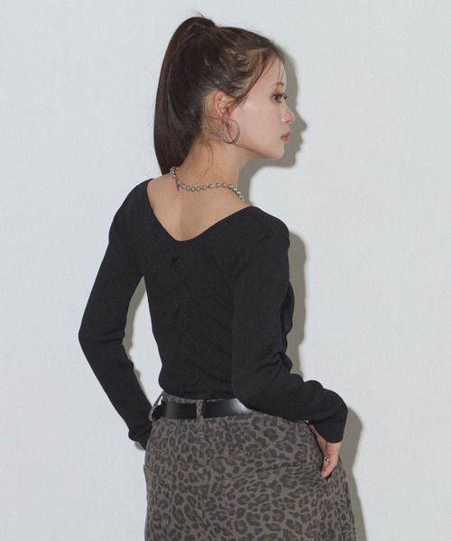 PAGEBOY（ページボーイ）の「レースアップ2WAYプルオーバー/ニット【マシンウォッシャブル/前後２WAY】（ニット/セーター・レディース・ブラック/グレー/ブルー・FREE）」の8枚目の写真