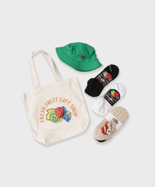 FRUIT OF THE LOOM(フルーツオブザルーム)の「FRUIT OF THE LOOM / GIFT5ITEMset 秋服 冬服(トートバッグ・メンズ・ホワイト系その他/ホワイト系その他6/ホワイト系その他4・FREE)」の2枚目の写真