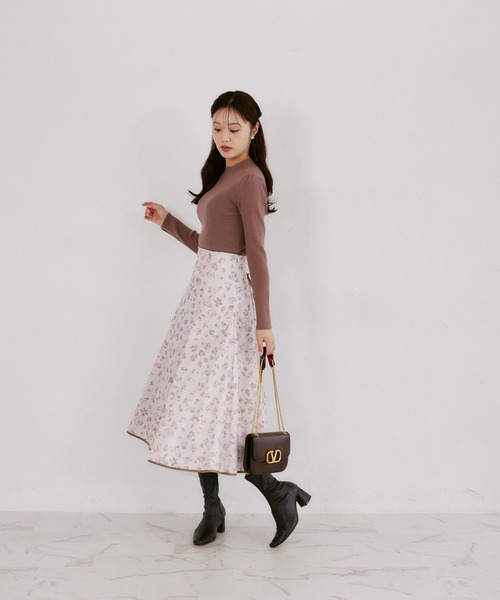 tocco closet(トッコ クローゼット)の「フラワーレオパードラメミックスバックレースアップフレアスカート(スカート・レディース・ピンクベージュ/ラベンダー・M)」の21枚目の写真