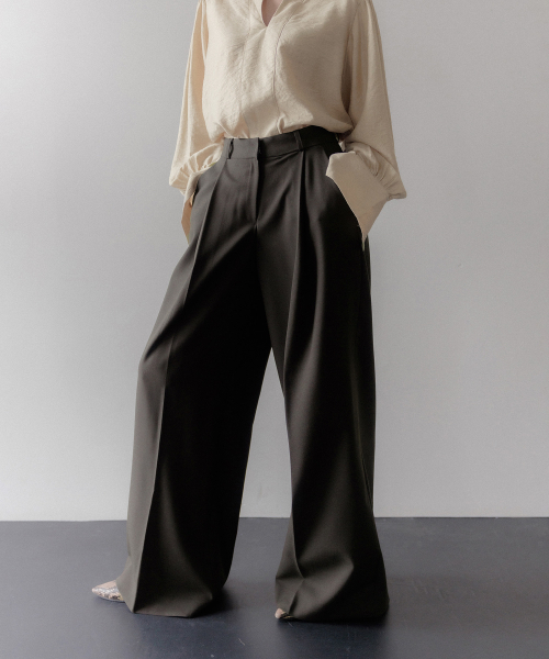 MEMUA（メムア）の「ポール マキシ ワイド ウール スラックス（スラックス・レディース・ブルー/ブラック/カーキ・SMALL/MEDIUM/LARGE）」の5枚目の写真
