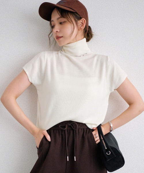 murea(ミュレア)の「タートルネックニット半袖トップス(ニット/セーター・レディース・ブラック/アイボリー/ベージュ・FREE)」の2枚目の写真