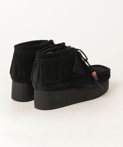 Clarks Originals(クラークスオリジナルズ)の「WBWedge Fringe / ワラビーウェッジフリンジ (ブラックスエード)(モカシン/デッキシューズ・レディース・ブラック・UK6/UK5.5/UK5/UK4.5/UK4/UK3.5)」の7枚目の写真