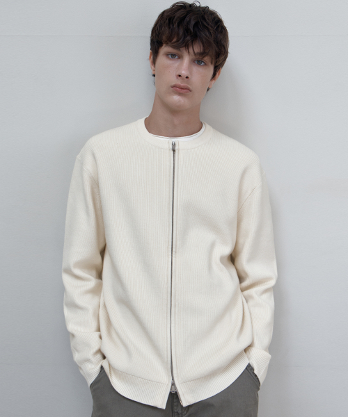 WEDNESDAY OASIS(ウェンズデーオアシス)の「ウォッシャブル ラウンド ジップアップ ニット カーディガン_IVORY(WC26KN19)(カーディガン/ボレロ・メンズ・アイボリー・MEDIUM/LARGE/X-LARGE)」の4枚目の写真