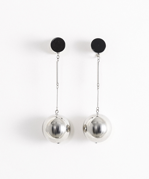 UNITED TOKYO（ユナイテッドトウキョウ）の「ビッグボールイヤリング（イヤリング・レディース・シルバー・FREE）」の6枚目の写真