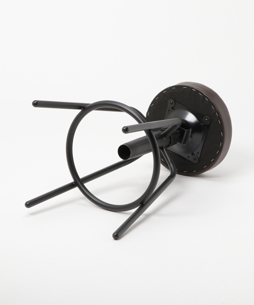 TOKYO DESIGN CHANNEL（トウキョウデザインチャンネル）の「バースツールＤＢＲ     （家具・レディース・ダークブラウン・F）」の5枚目の写真