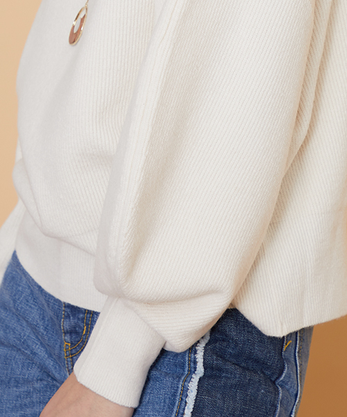 UNITED TOKYO（ユナイテッドトウキョウ）の「ボリュームスリーブニット（ニット/セーター・レディース・ホワイト/ブラウン/ネイビー/グレー/マスタード・1）」の9枚目の写真