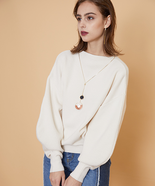 UNITED TOKYO（ユナイテッドトウキョウ）の「ボリュームスリーブニット（ニット/セーター・レディース・ホワイト/ブラウン/ネイビー/グレー/マスタード・1）」の7枚目の写真