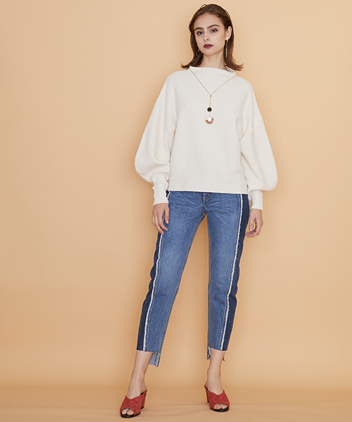 UNITED TOKYO（ユナイテッドトウキョウ）の「ボリュームスリーブニット（ニット/セーター・レディース・ホワイト/ブラウン/ネイビー/グレー/マスタード・1）」の10枚目の写真