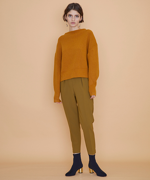 UNITED TOKYO（ユナイテッドトウキョウ）の「ボリュームスリーブニット（ニット/セーター・レディース・ホワイト/ブラウン/ネイビー/グレー/マスタード・1）」の17枚目の写真