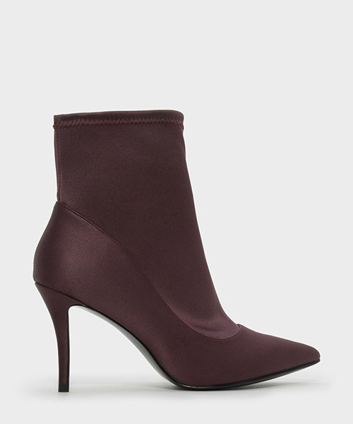 CHARLES & KEITH(チャールズ & キース)の「アンクルブーツスティレット / ANKLE BOOT STILETTOS(ブーツ・レディース・ブラック/パープル・22.5cm/23.5cm/23cm/24.5cm/25cm)」の2枚目の写真