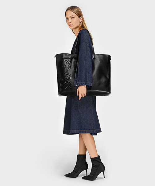 CHARLES & KEITH(チャールズ & キース)の「アンクルブーツスティレット / ANKLE BOOT STILETTOS(ブーツ・レディース・ブラック/パープル・22.5cm/23.5cm/23cm/24.5cm/25cm)」の16枚目の写真