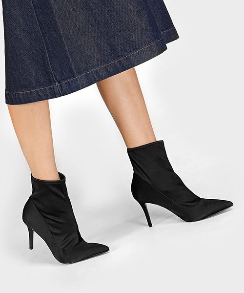 CHARLES & KEITH(チャールズ & キース)の「アンクルブーツスティレット / ANKLE BOOT STILETTOS(ブーツ・レディース・ブラック/パープル・22.5cm/23.5cm/23cm/24.5cm/25cm)」の15枚目の写真