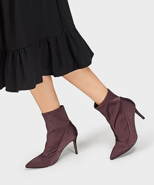 CHARLES & KEITH(チャールズ & キース)の「アンクルブーツスティレット / ANKLE BOOT STILETTOS(ブーツ・レディース・ブラック/パープル・22.5cm/23.5cm/23cm/24.5cm/25cm)」の12枚目の写真