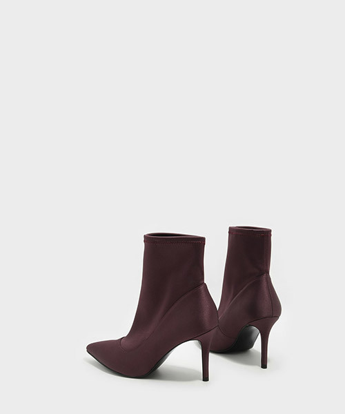 CHARLES & KEITH(チャールズ & キース)の「アンクルブーツスティレット / ANKLE BOOT STILETTOS(ブーツ・レディース・ブラック/パープル・22.5cm/23.5cm/23cm/24.5cm/25cm)」の14枚目の写真