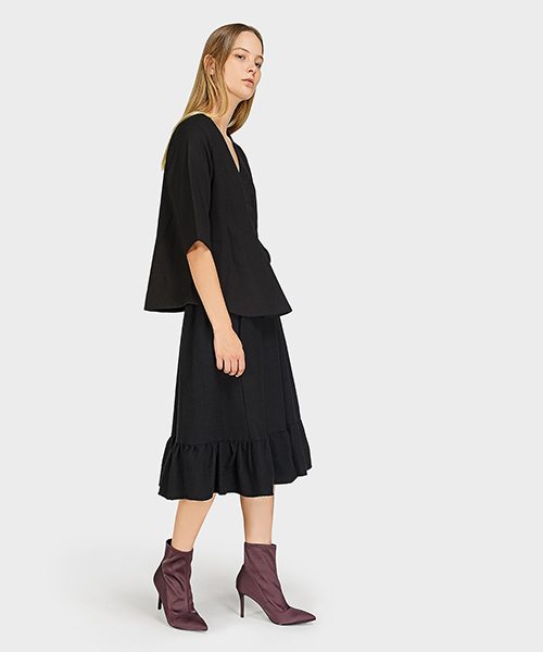CHARLES & KEITH(チャールズ & キース)の「アンクルブーツスティレット / ANKLE BOOT STILETTOS(ブーツ・レディース・ブラック/パープル・22.5cm/23.5cm/23cm/24.5cm/25cm)」の6枚目の写真
