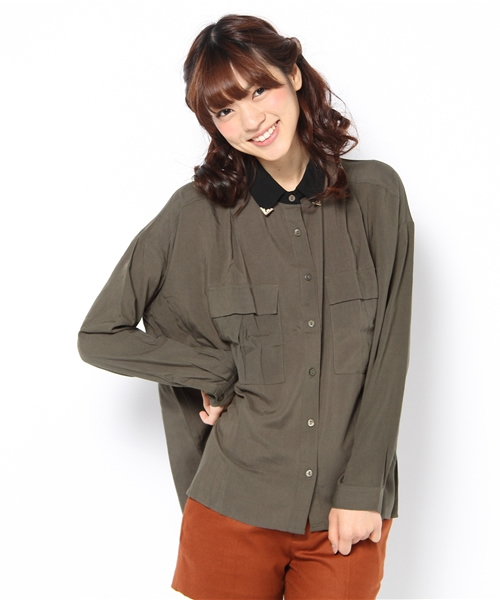 Wego ウィゴー の 衿バイカラーチップ付きシャツ シャツ ブラウス Wear