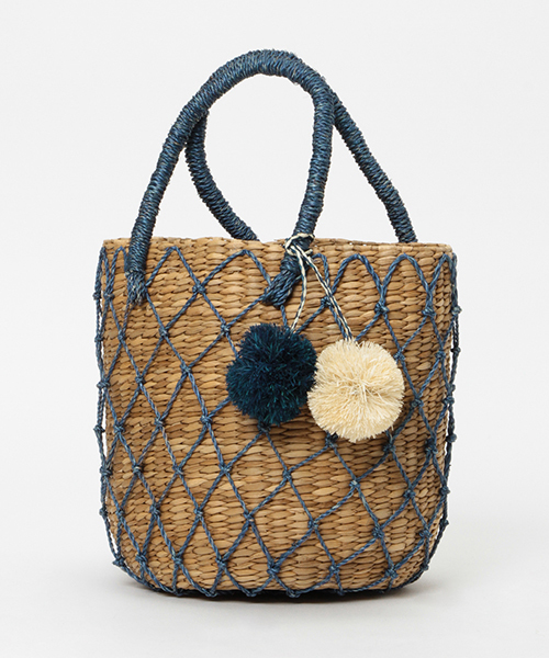 LBC(エルビーシー)の「カラフルポンポン付きカゴバッグ(かごバッグ・レディース・ブラック/グレー/ブルー/イエロー・FREE)」の8枚目の写真