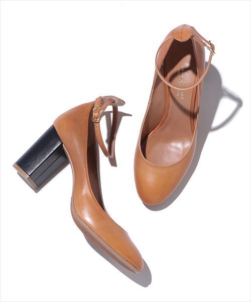 ADAM ET ROPE'(アダムエロペ)の「アンクルストラップパンプス(パンプス・レディース・イエロー/ベージュ・22.5cm/23.0cm/23.5cm/24.0cm/24.5cm)」の4枚目の写真