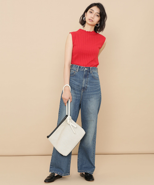 ADAM ET ROPE'（アダムエロペ）の「ONOメリヤス フリルカラーＲＩＢタンクトップ（タンクトップ・レディース・オフホワイト/チャコールグレー/ベージュ/レッド・FREE）」の8枚目の写真