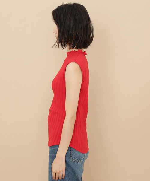 ADAM ET ROPE'（アダムエロペ）の「ONOメリヤス フリルカラーＲＩＢタンクトップ（タンクトップ・レディース・オフホワイト/チャコールグレー/ベージュ/レッド・FREE）」の9枚目の写真