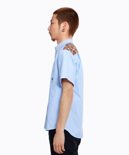 XLARGE（エクストララージ）の「GIRAFFE SHIRT（シャツ/ブラウス・メンズ・ホワイト/ブルー・SMALL/MEDIUM/LARGE/X-LARGE）」の3枚目の写真