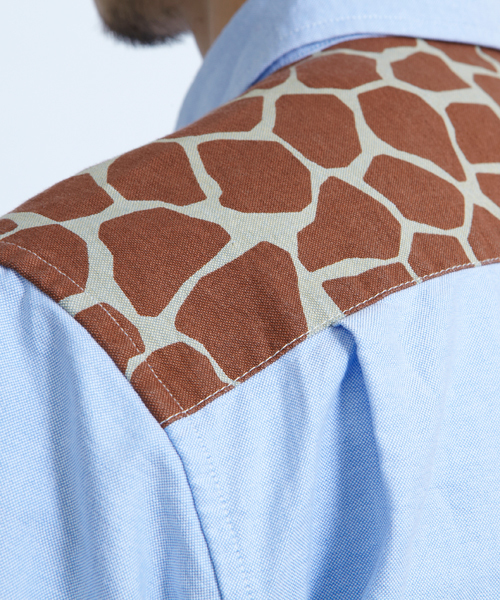 XLARGE（エクストララージ）の「GIRAFFE SHIRT（シャツ/ブラウス・メンズ・ホワイト/ブルー・SMALL/MEDIUM/LARGE/X-LARGE）」の4枚目の写真