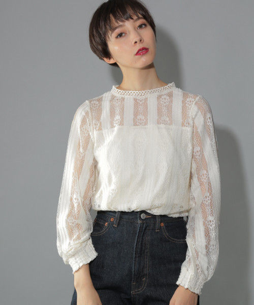 PAGEBOY（ページボーイ）の「レースハイネックトップス（シャツ/ブラウス・レディース・ホワイト/ブラック/ボルドー・FREE）」の2枚目の写真