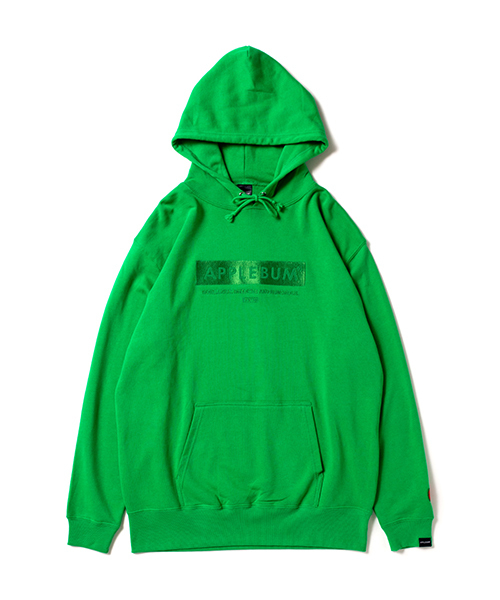 APPLEBUM(アップルバム)の「Logo Sweat Parka(パーカー・メンズ・ピンク/オレンジ/ブルー/グリーン・MEDIUM/LARGE/X-LARGE/XX-LARGE/SMALL)」の2枚目の写真