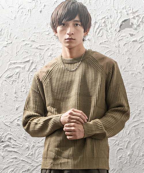 MinoriTY（マイノリティ）の「スウェードパッチあぜ編クルーニット（ニット/セーター・メンズ・杢グレー/カーキ/キャメル/キナリ・M/L）」の4枚目の写真