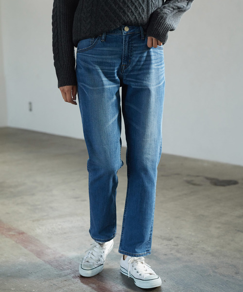 AMERICAN HOLIC(アメリカンホリック)の「・Newテーパードデニム(デニムパンツ・レディース・インディゴブルー/ライトインディゴブルー/ブルー系その他/ワンウォッシュ・S/M/L/XS/XXS)」の2枚目の写真