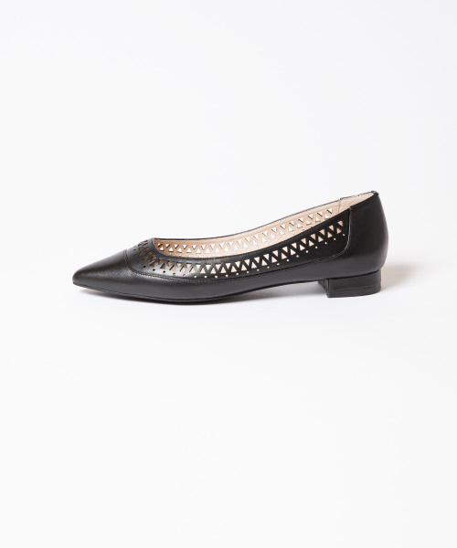PICHE ABAHOUSE（ピシェ アバハウス）の「カットワークフラットパンプス（パンプス・レディース・ホワイト/ブラック/シルバー/イエロー・40/38/39/35/36/37/34）」の18枚目の写真