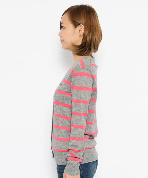 X-girl（エックスガール）の「BASIC KNIT CARDIGAN（カーディガン/ボレロ・レディース・ブラック/アッシュグレー/パープル/ネイビー・1/2）」の6枚目の写真