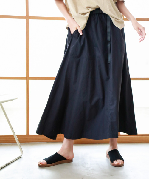 niko and...(ニコアンド)の「コットンアジャスト付きスカート(スカート・レディース・ライトブルー/ブラック/ベージュ/グリーン・MEDIUM/LARGE)」の2枚目の写真