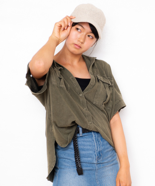 ROGER AND RAW（ロジャーアンドロウ）の「Roger&Raw/ピグメント肩開きシャツ（シャツ/ブラウス・レディース・ホワイト/ブラック/ベージュ/ネイビー/カーキ・M）」の4枚目の写真