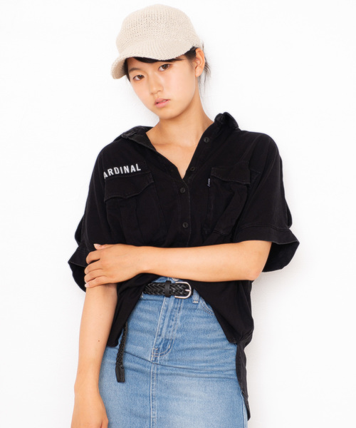 ROGER AND RAW（ロジャーアンドロウ）の「Roger&Raw/ピグメント肩開きシャツ（シャツ/ブラウス・レディース・ホワイト/ブラック/ベージュ/ネイビー/カーキ・M）」の2枚目の写真