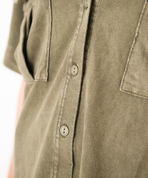 ROGER AND RAW（ロジャーアンドロウ）の「Roger&Raw/ピグメント肩開きシャツ（シャツ/ブラウス・レディース・ホワイト/ブラック/ベージュ/ネイビー/カーキ・M）」の22枚目の写真